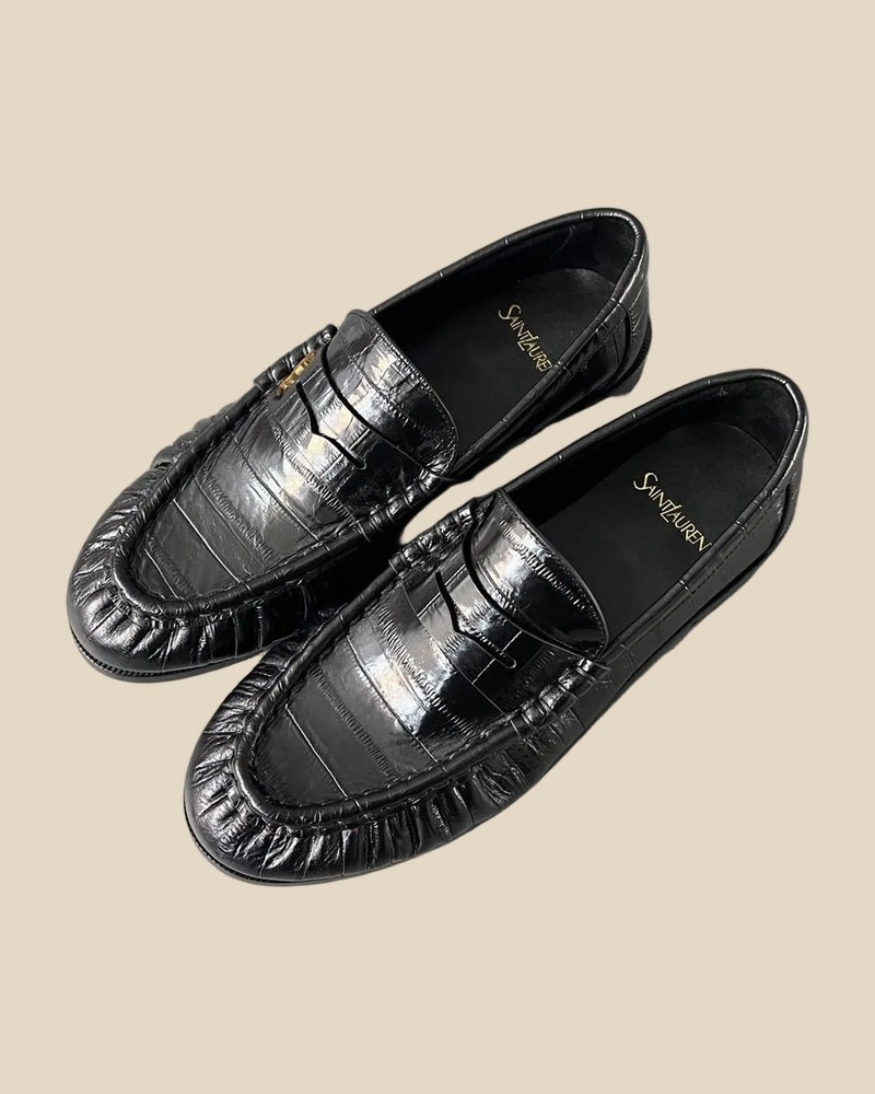  YSL Loafer, schoon gefotografeerd.