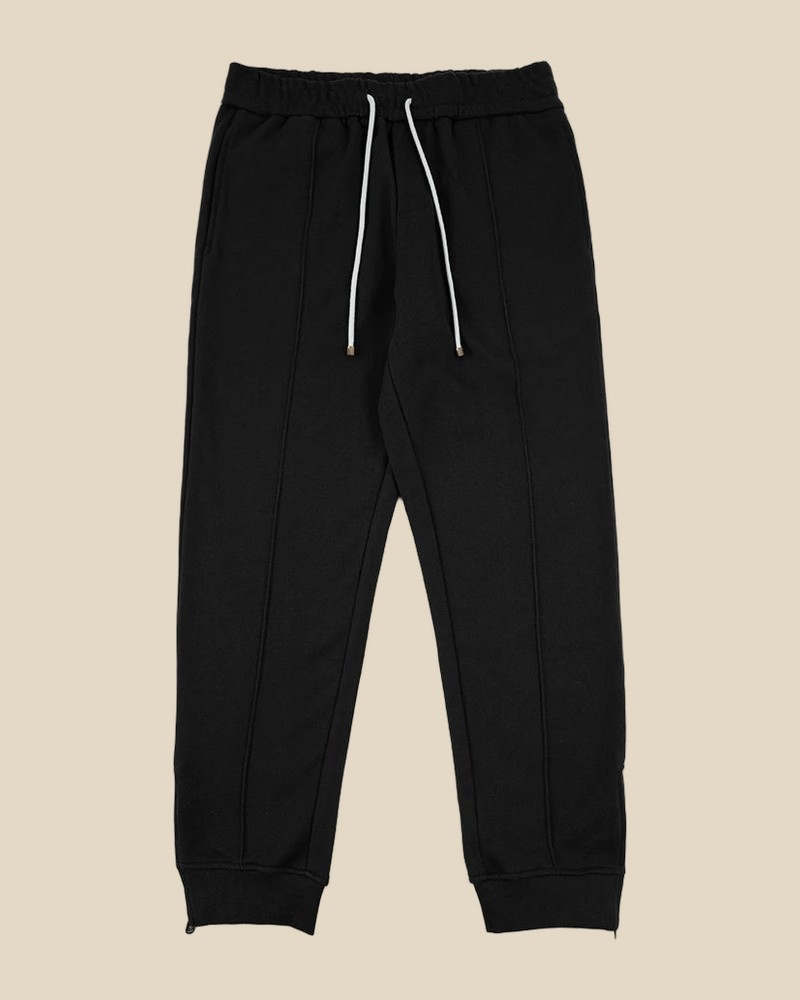  BRUNELLO CUCINELLI Cotton Jogger (4+ Colorways), schoon gefotografeerd.